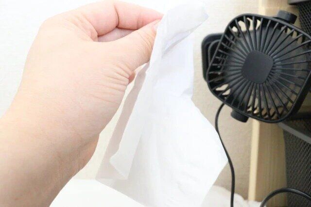 ダイソーのミニ扇風機（USB式、クリップ付）3