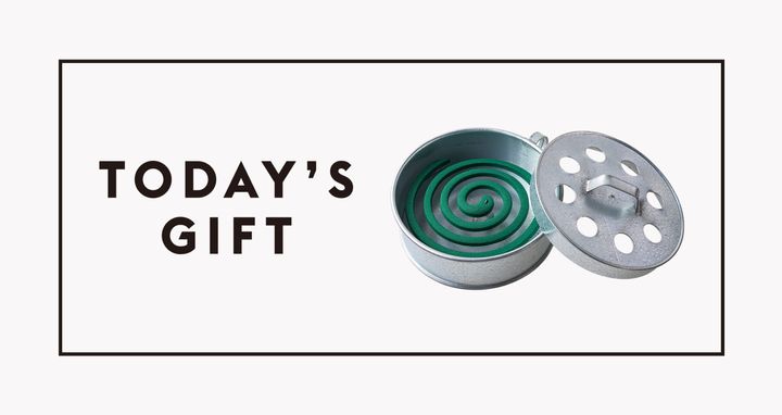 〈オルネ ド フォイユ〉の蚊取り線香入れ