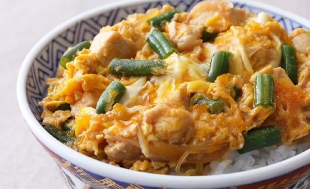 完成した親子丼（ニチレイフーズの公式Xアカウントより）