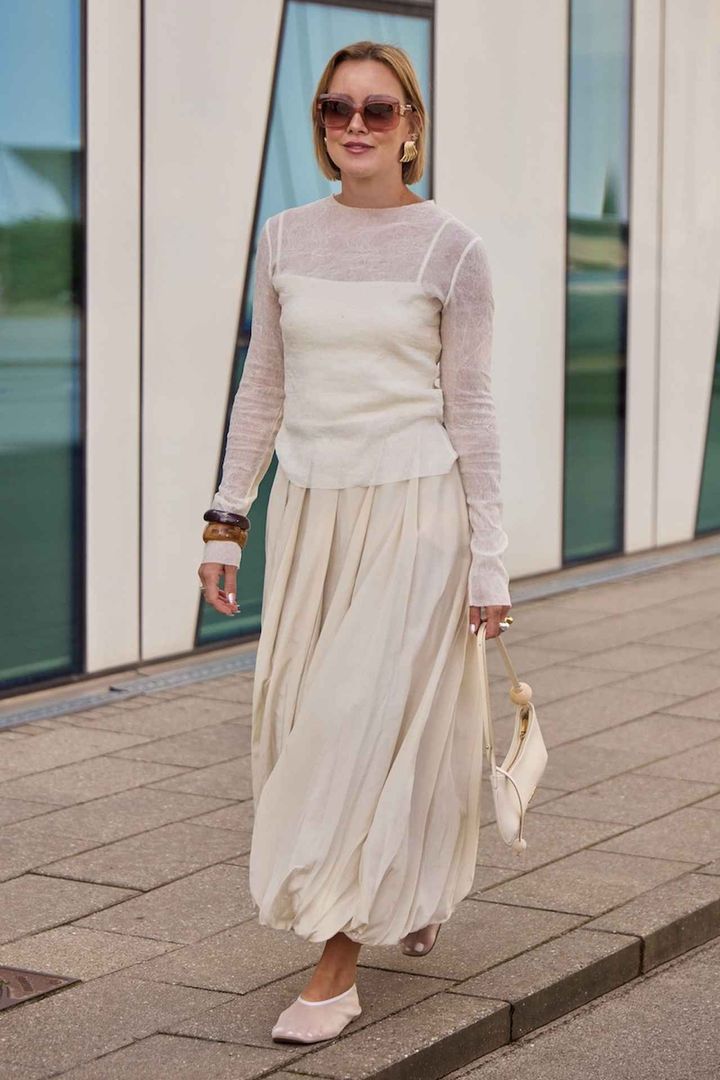 画像: オールホワイトの季節感を高める