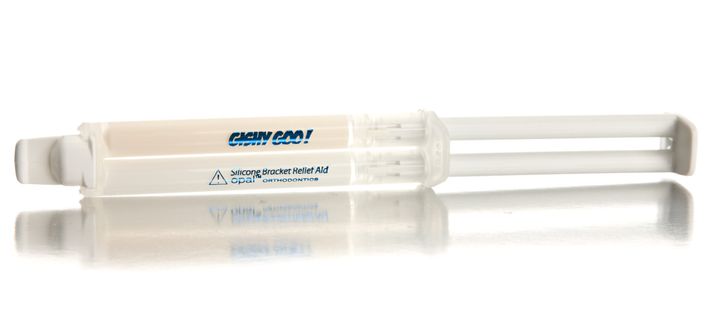 【歯列矯正の体験談】「歯がキレイな人」に聞く、クリニック選びのコツ・やってよかったこと・後悔したこと