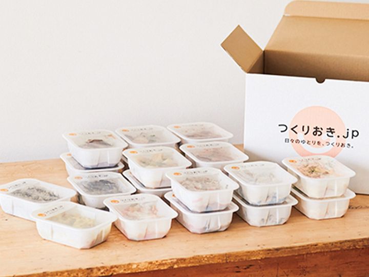 つくりおき.jpのお惣菜が入った容器と箱