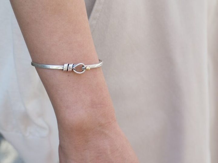 ティファニーのバングル