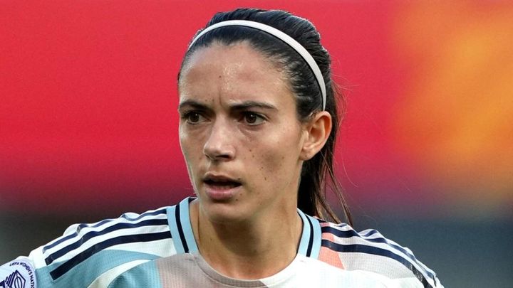 なでしことの対戦欠場の27歳女子スター、ウイルス性髄膜炎で入院…監督は「怖い話かもしれないが…」