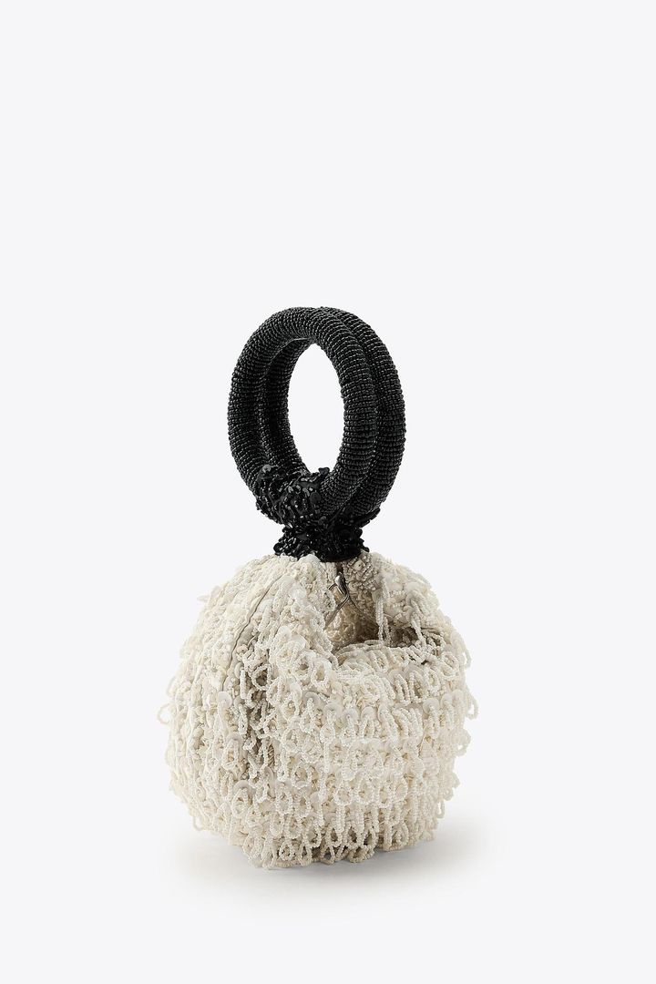 画像2: 出典：ZARA