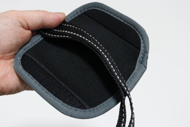 ダイソー スーツケースハンドルカバー（文字） 使い方