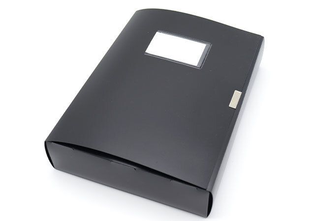 ダイソーのA4ファイルケースはボックス型