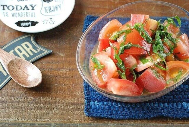 トマトと大葉のジューシーレモンマリネ