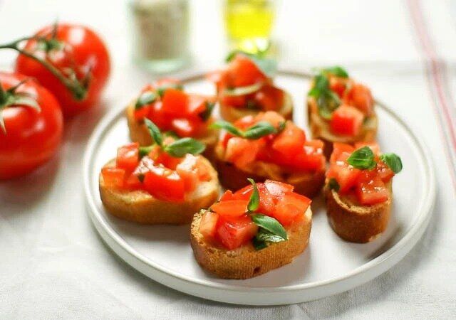 トマトとバジルのブルスケッタ