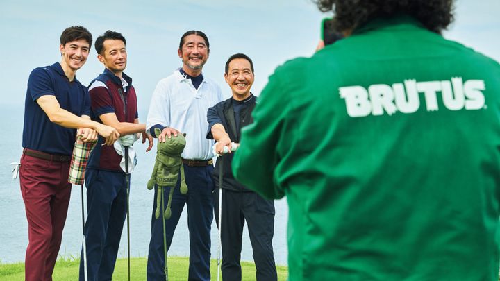 ゴルフウェアを纏った男性4人