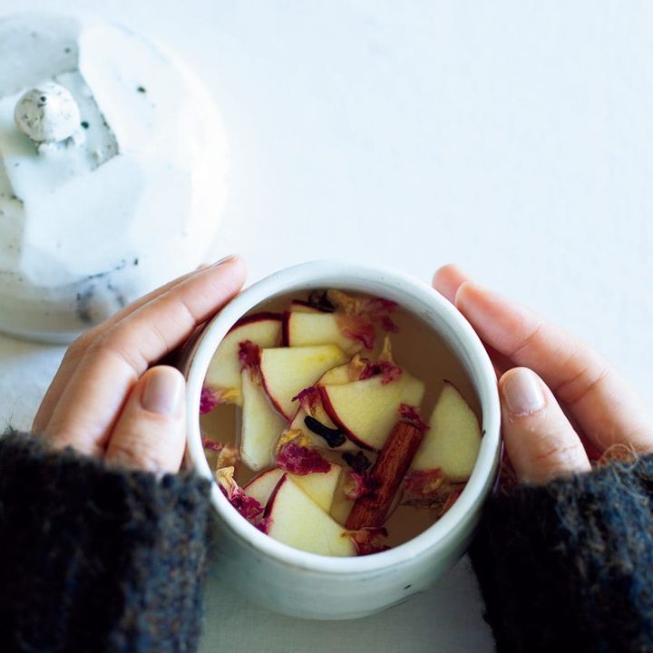 韓方茶を漬け込んで作るりんご茶：コウ静子さんレシピ