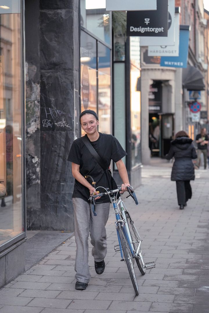 番外編：スウェーデンガールの間ではモノトーンコーデが流行中！【ロンドンガールの一週間コーデ】