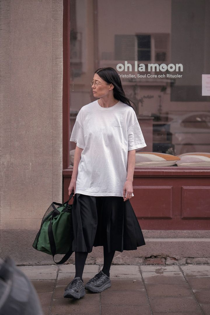 番外編：スウェーデンガールの間ではモノトーンコーデが流行中！【ロンドンガールの一週間コーデ】