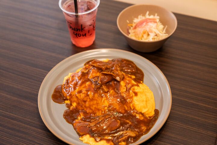 ホロホロお肉がたっぷり♪とろ～り半熟卵が人気のオムライス屋さん「フェリーチェ 自由が丘店」