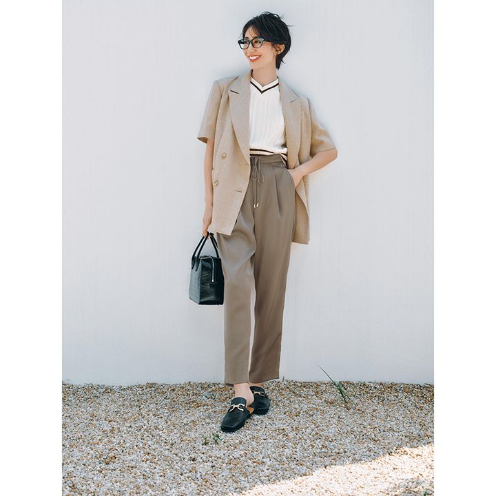 マットサテンのイージーパンツ