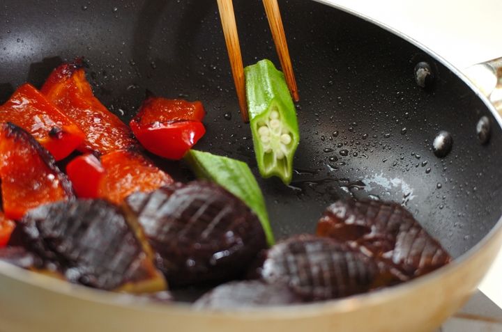ナスとパプリカの揚げ焼きの作り方2