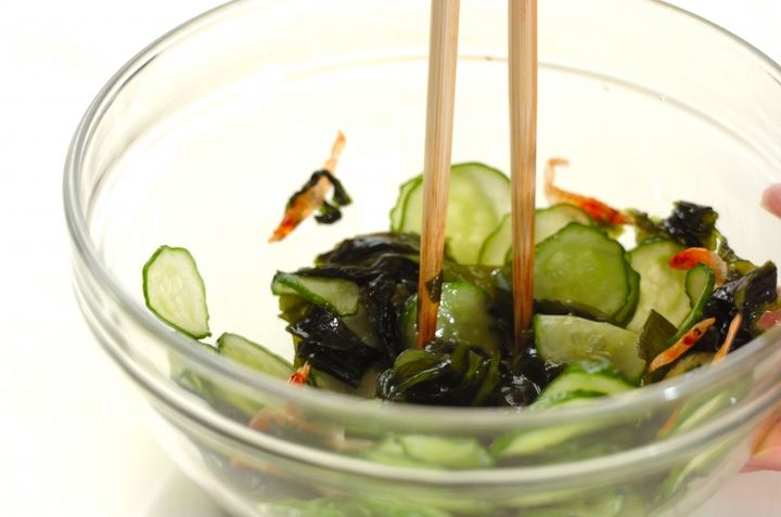 キュウリとワカメの酢の物の作り方2