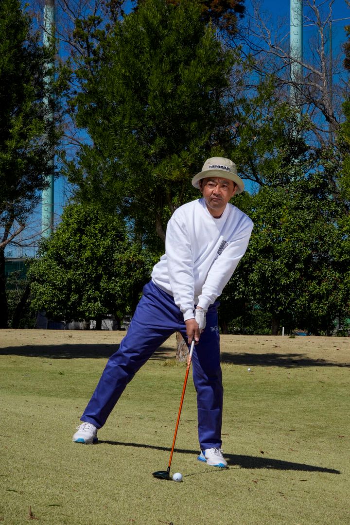 傾斜地からのFW、どう打つのが正解？インパクト効率アップのコツは…