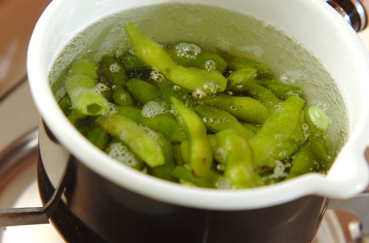 塩ゆで枝豆の作り方1