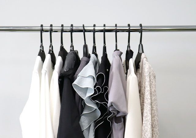 セリアの衣類収納がアップするハンガーバー 20cmで収納する前