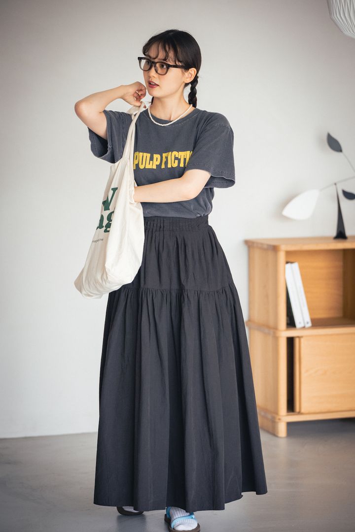 夏にあえてのチャコールグレーのワントーンがいい！【FUDGE FRIEND おしゃれさんの毎日コーディネート vol.547｜うさみ】