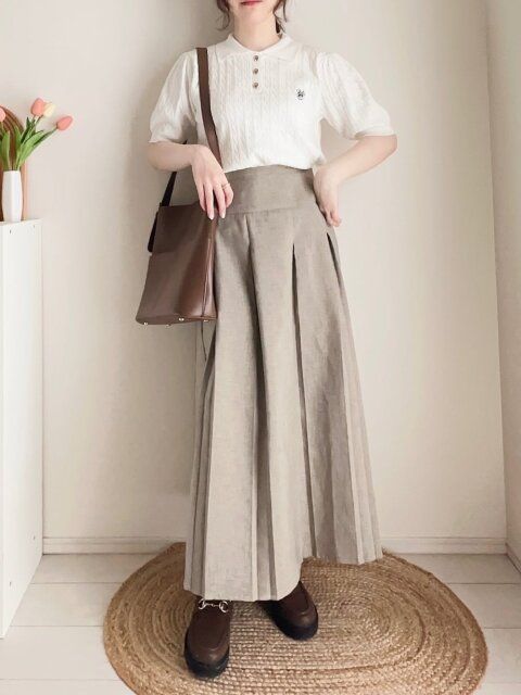 ポロシャツとロングスカートのコーデ2