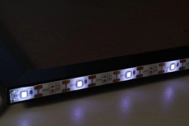 ダイソーのテープライト（30LEDs、1m、ホワイト）2