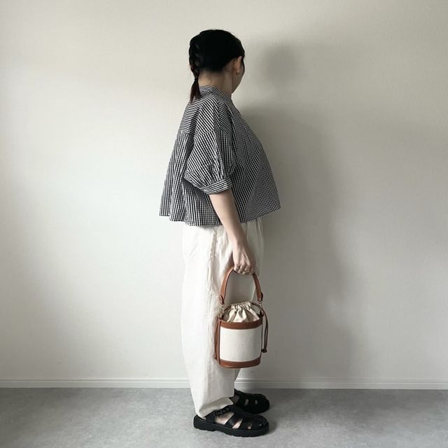 UNIQLOの白ボトムス3