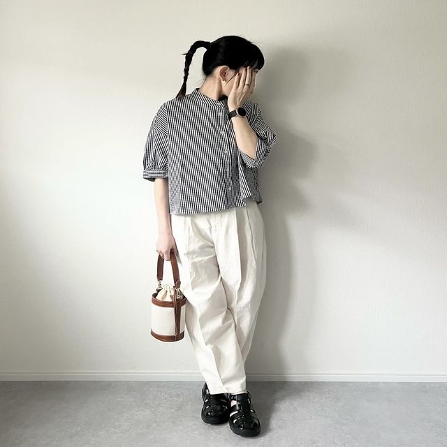 UNIQLOの白ボトムス5