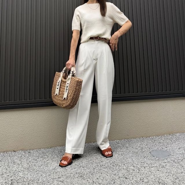 UNIQLOの白ボトムス4