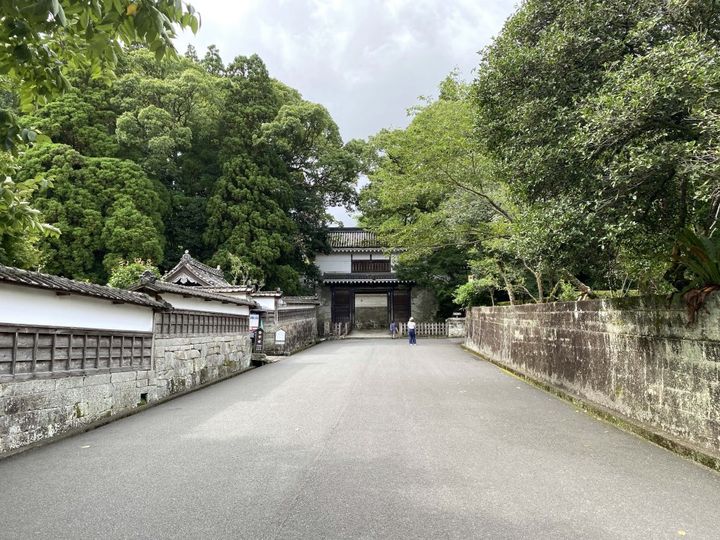 重要伝統的建造物群保存地区「飫肥」の歴史が生んだ無添加の宮崎銘菓「飫肥せんべい」【旅するデザイナーがおすすめするお土産たち！】