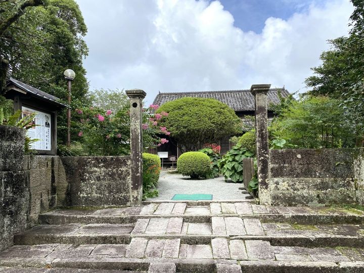 重要伝統的建造物群保存地区「飫肥」の歴史が生んだ無添加の宮崎銘菓「飫肥せんべい」【旅するデザイナーがおすすめするお土産たち！】