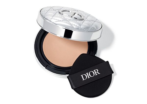 ディオールスキン フォーエヴァー イドラ グロウ クッション