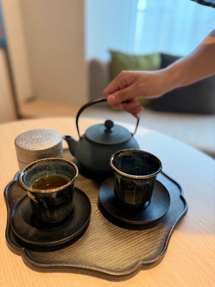 マルベリー茶を鉄瓶で。