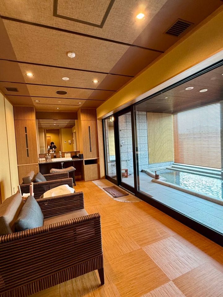 プライベートに楽しめる貸切温泉があります