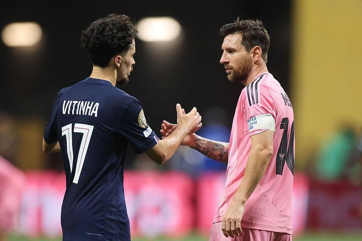 38歳メッシ、古巣対戦で遺恨があった25歳後輩を殴ろうとする！？あるシーンが話題に