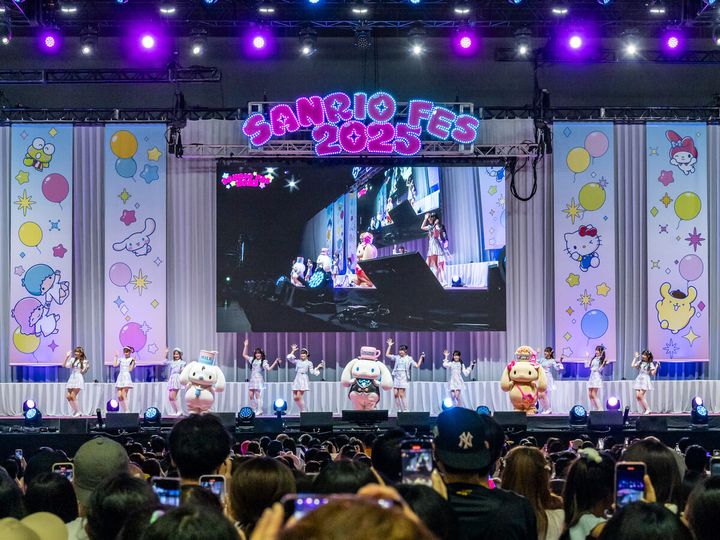 ＝LOVE「SANRIO FES 2025」ステージの様子3