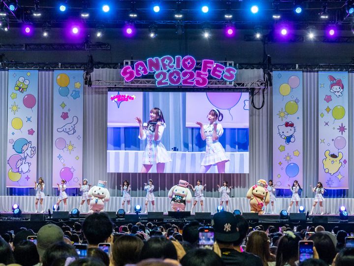 ＝LOVE「SANRIO FES 2025」ステージの様子1