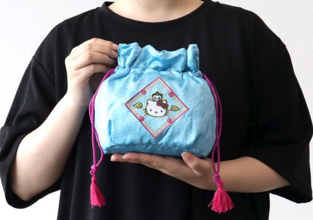ハローキティ 飯店 刺繍きんちゃくポーチ
