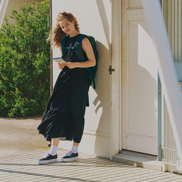 夏の装いにローテクスニーカーをお洒落に取り入れるコツって？ お手本にしたいスタイルサンプル10選