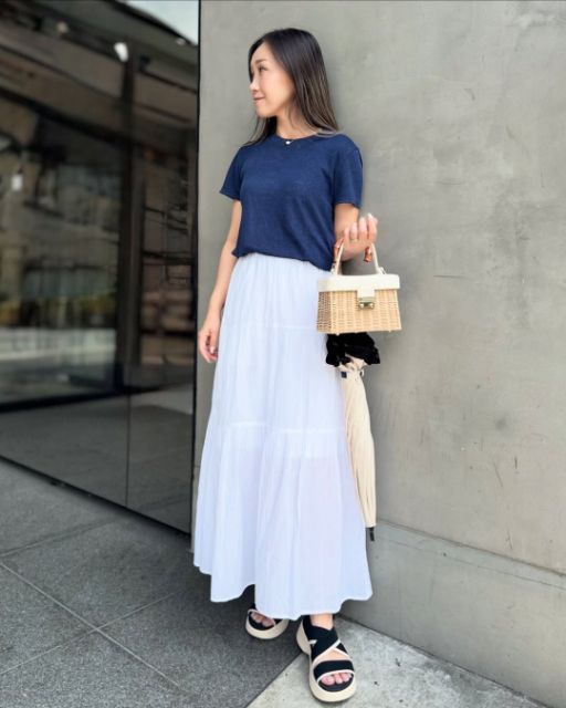 リネンクルーネックTを着たコーデ