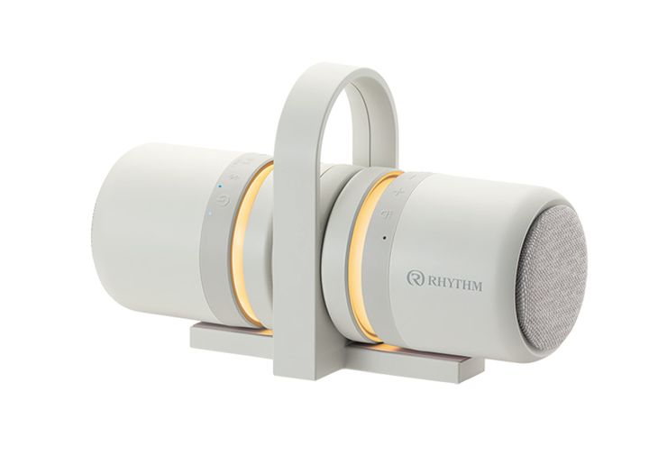 2つのスピーカーでシアターのような臨場感を。