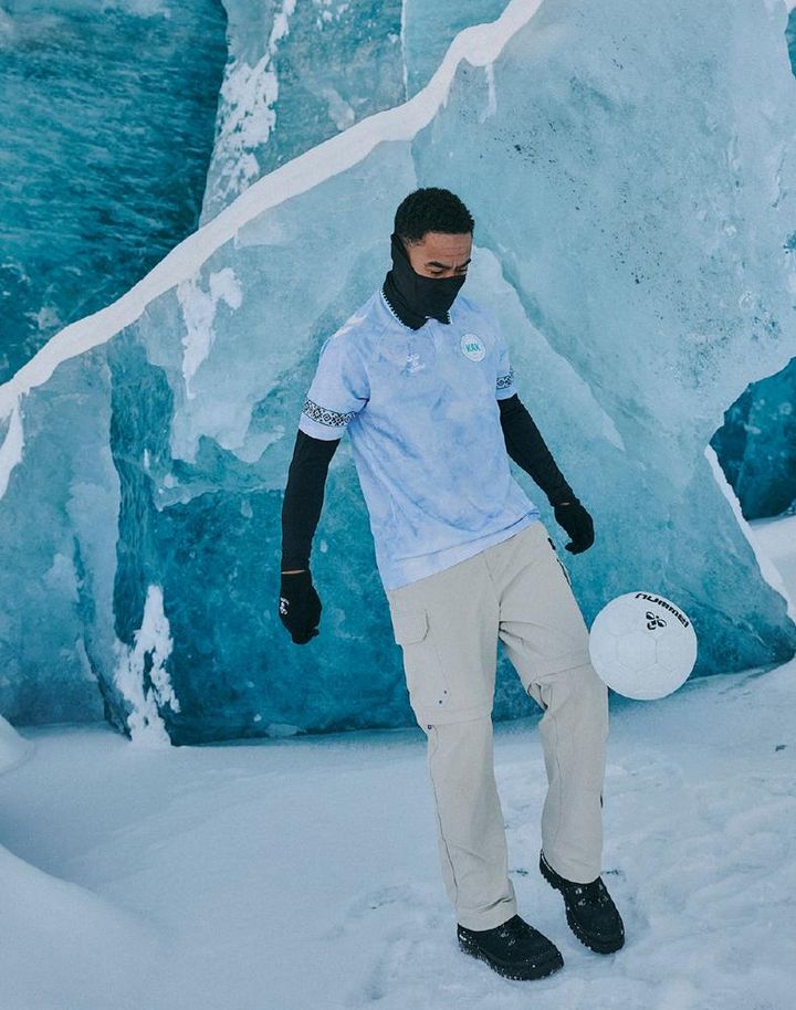 ワールドカップに出場不可能！「世界最大の島」のユニフォームが驚きの日本発売 マニアがざわつく展開に