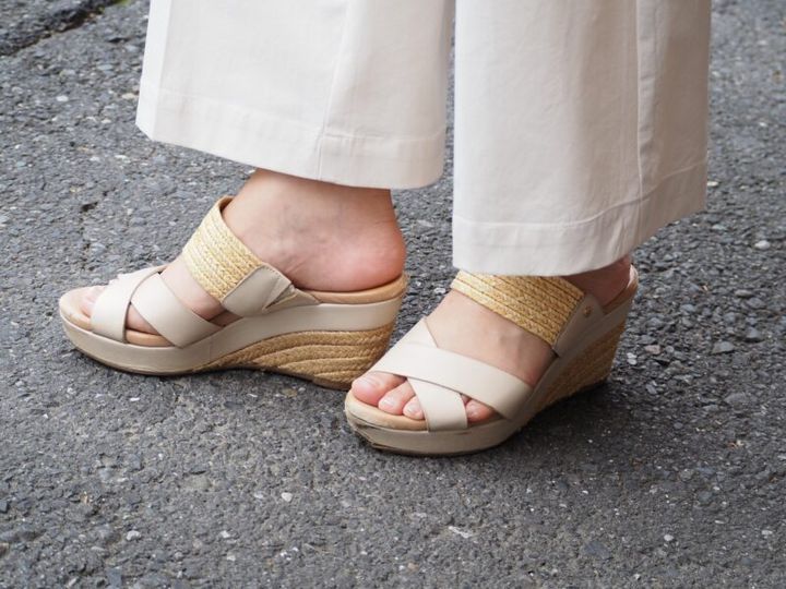 アグのサンダル