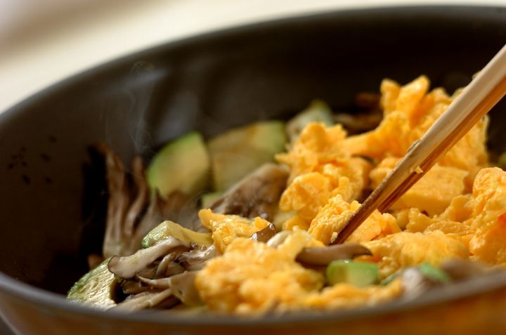 アボカドと卵のソテーの作り方3