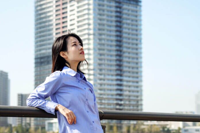 他にはない魅力がある！ 一人が好きな女性がモテる理由10つ