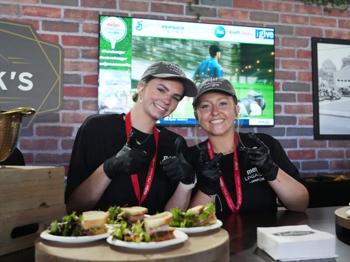 食べ飲み放題のゴルフの大会！7万人が訪れる人気の秘密は…？