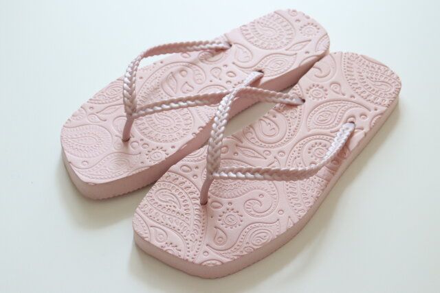 ビーチサンダル（エスニック柄、22cm～24cm） デザイン