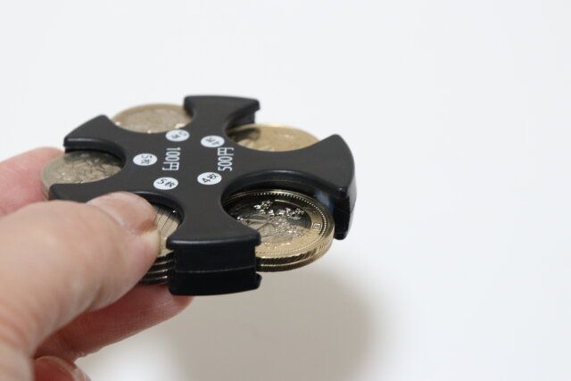 コインホルダー100／500 取り出し方
