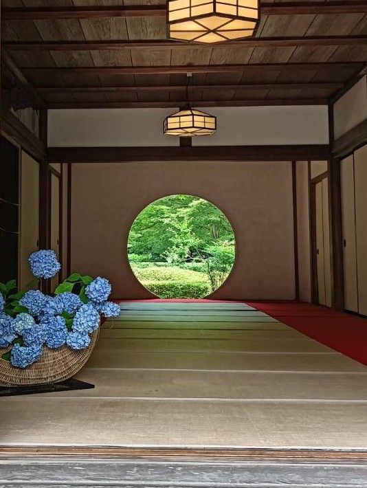 鎌倉の昭月院、悟りの窓